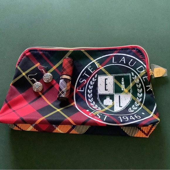 Estee Lauder New Makeup Bag w/Earrings & Lipstick - Picture 15 of 15